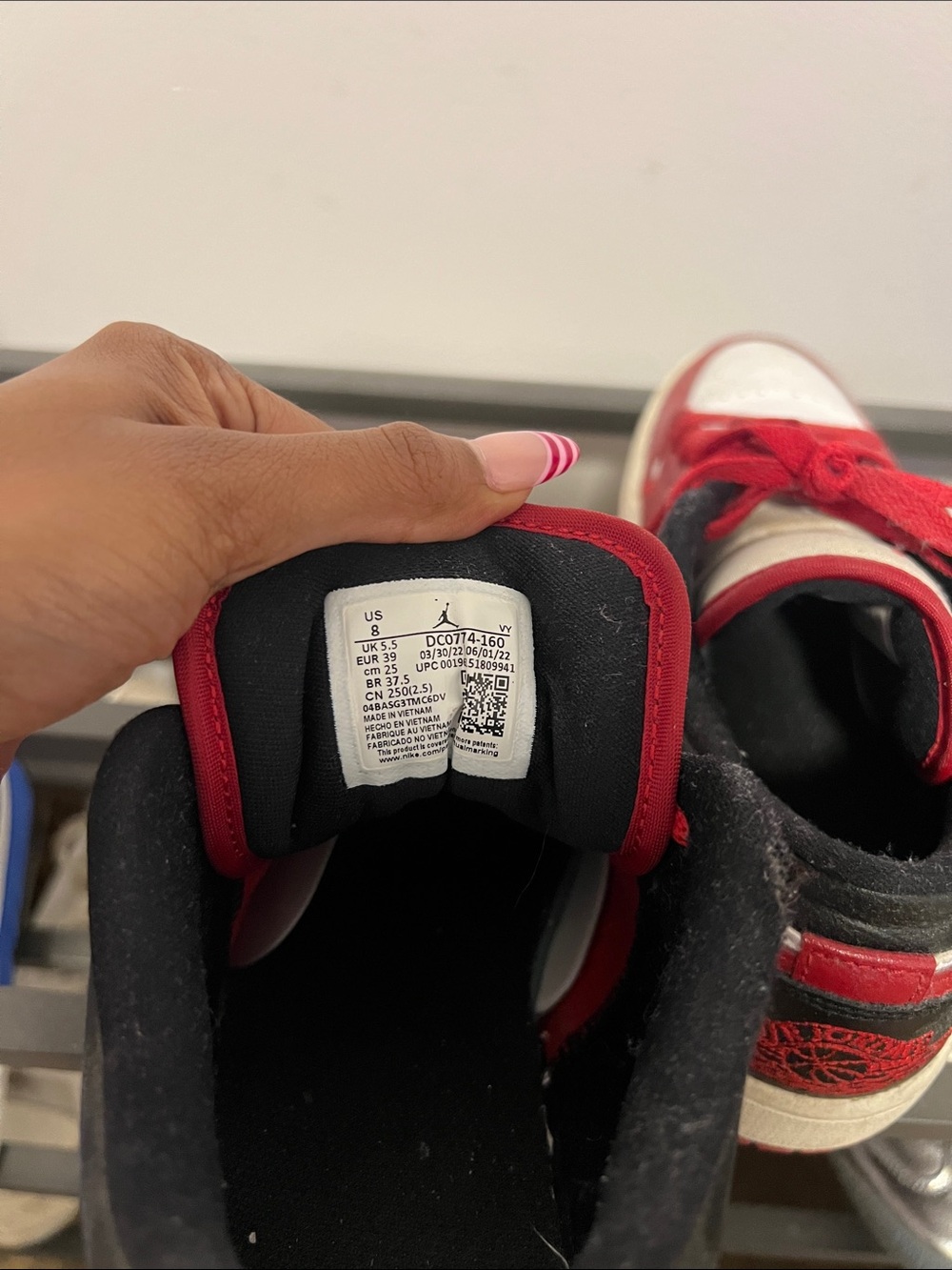 Nike Men’s Low-Top Sneakers - Red/White/Black - Picture 3 of 5